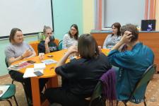 Участники книжного клуба «Без спойлеров» на встрече в октябре